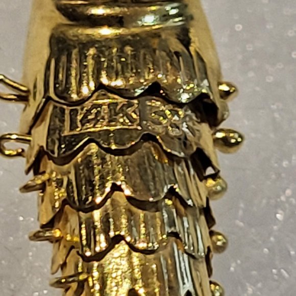 14K Gold Fish Pendant (3cm) - Picture 4 of 9